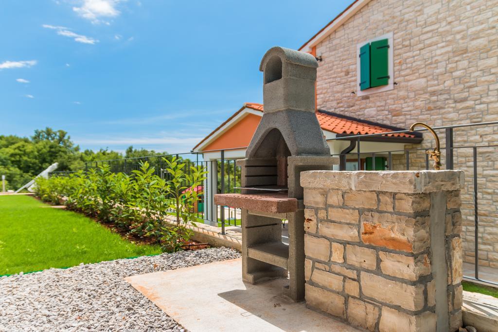 Apartments Athos Rabac Quarto foto