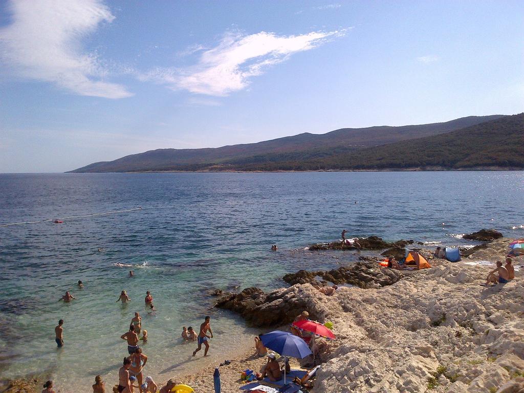 Apartments Athos Rabac Quarto foto