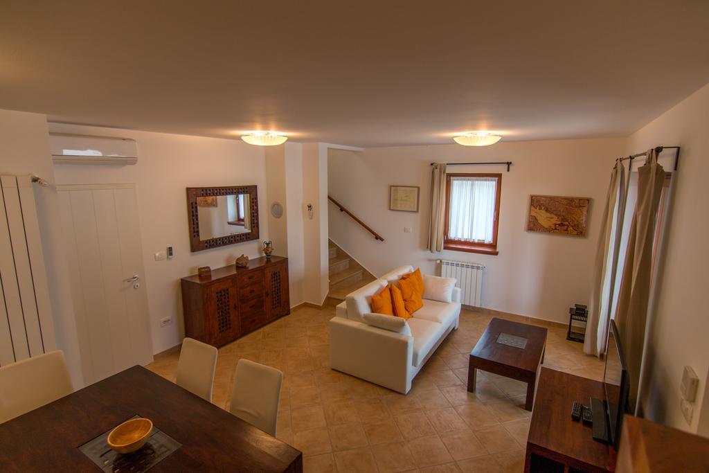 Apartments Athos Rabac Exterior foto